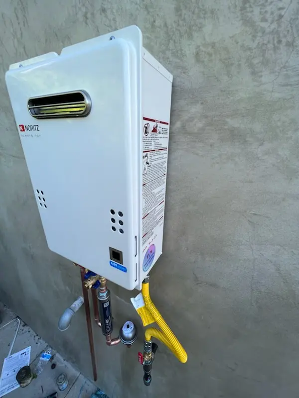 Tankless water heater installation for Roxana homes